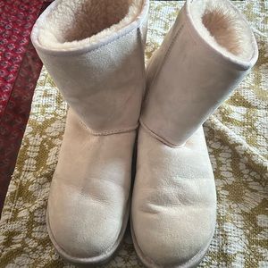 Uggs pink short